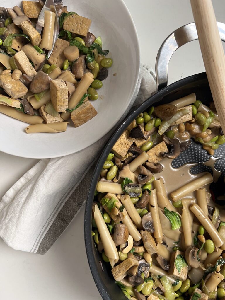 Pak Choy, Mushrooms and Edamame Noodles - pot and plate