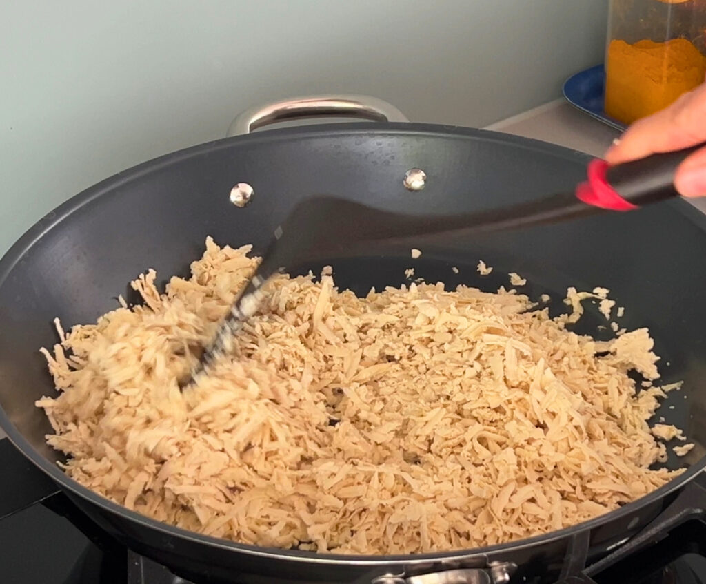 Fry the tofu