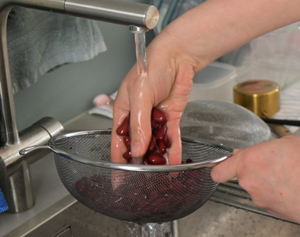 drain and rinse the beans well