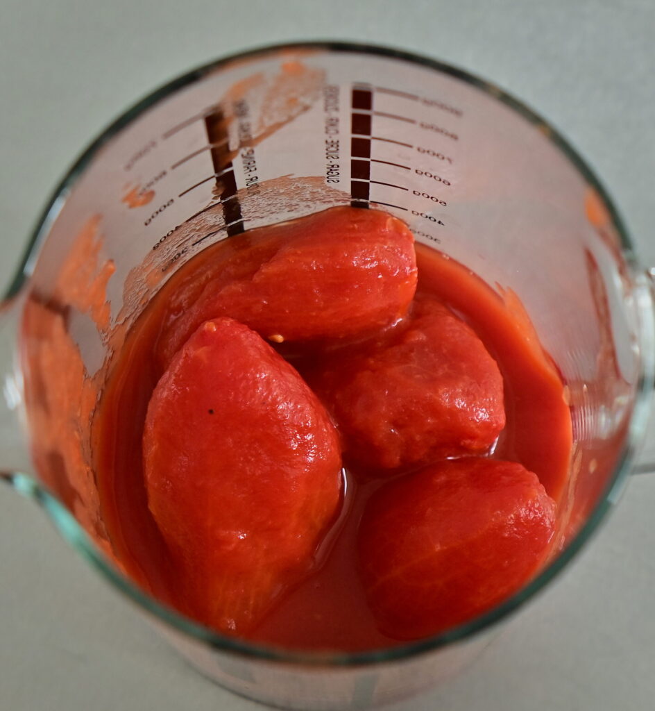 Blend the tomato sauce